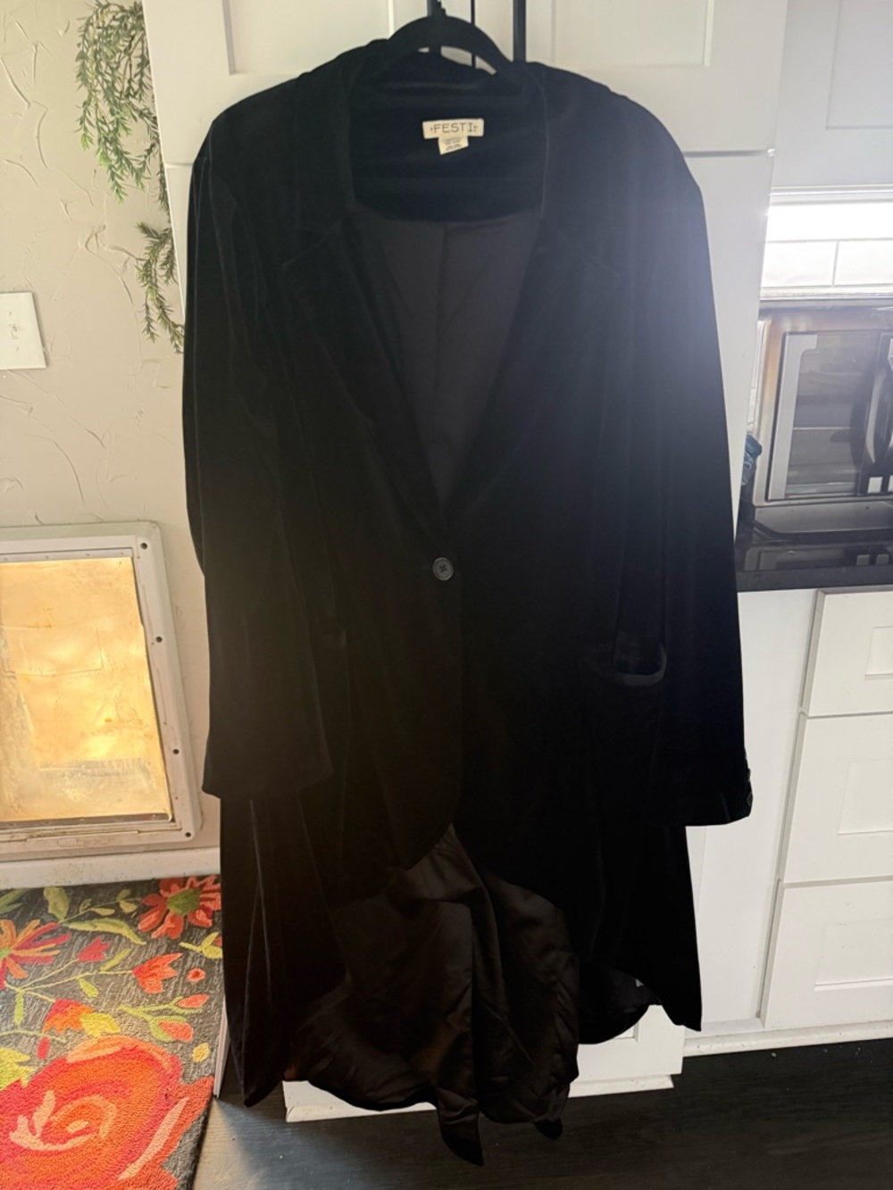 Torrid Festi Black Velvet Long tail Coat Jacket size 5